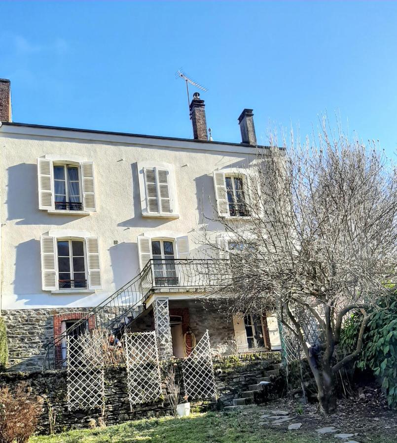 Monthermé Chez Many, Par Fred Et Henri Bed & Breakfast エクステリア 写真